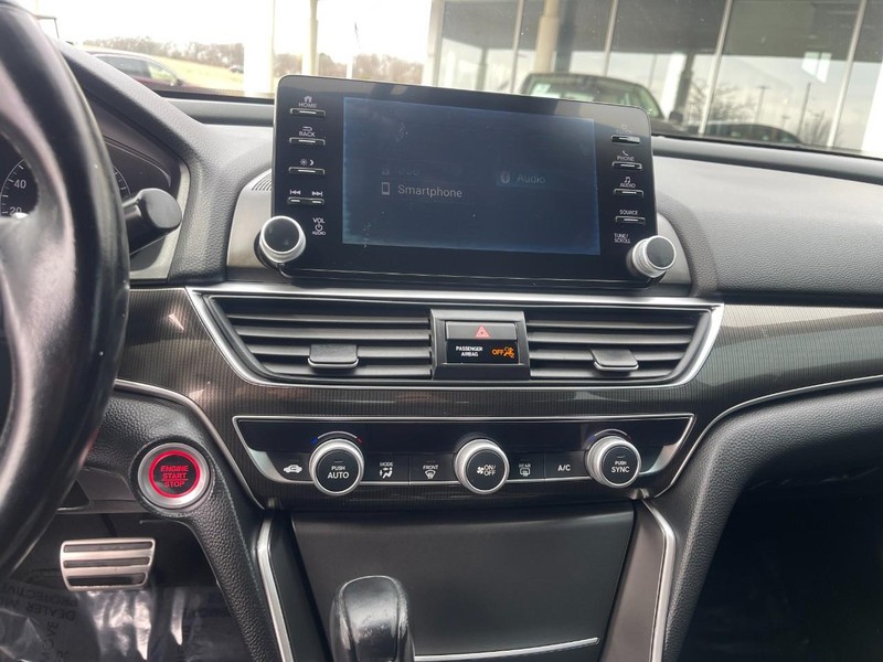 Honda Accord Sedan Vehicle Image 13