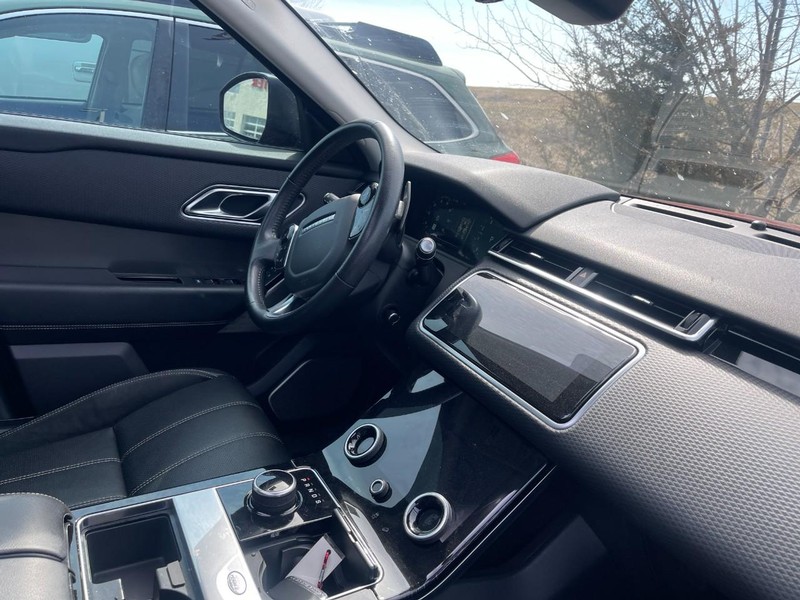 Land Rover Range Rover Velar Vehicle Image 02