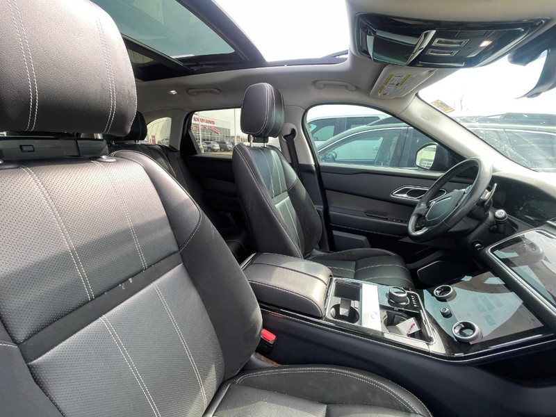 Land Rover Range Rover Velar Vehicle Image 03