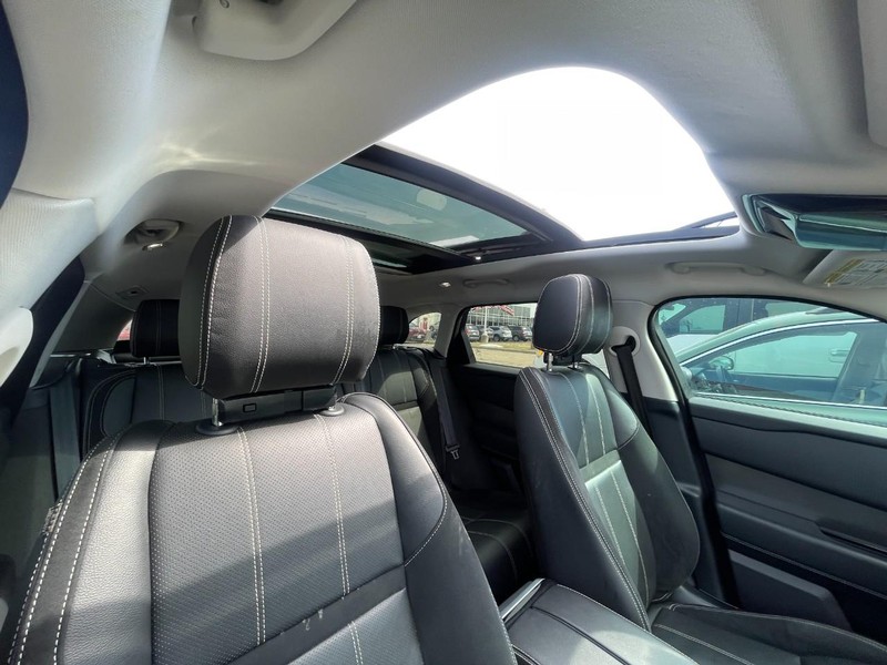 Land Rover Range Rover Velar Vehicle Image 04