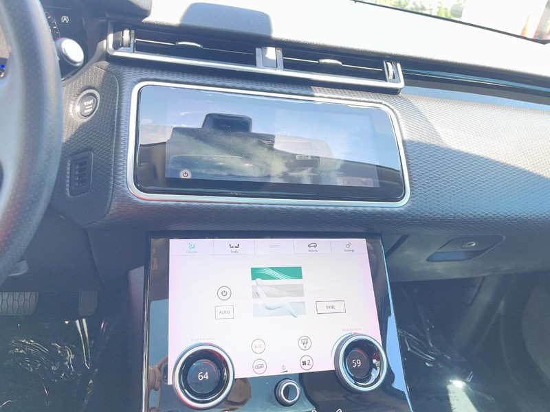 Land Rover Range Rover Velar Vehicle Image 25