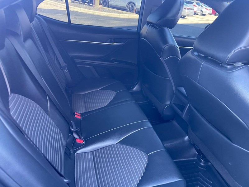 Toyota Camry Vehicle Image 08