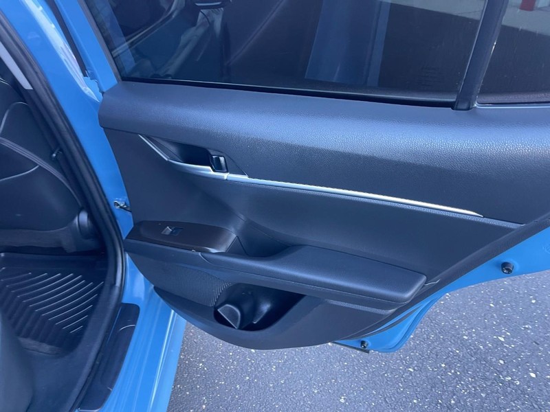 Toyota Camry Vehicle Image 10