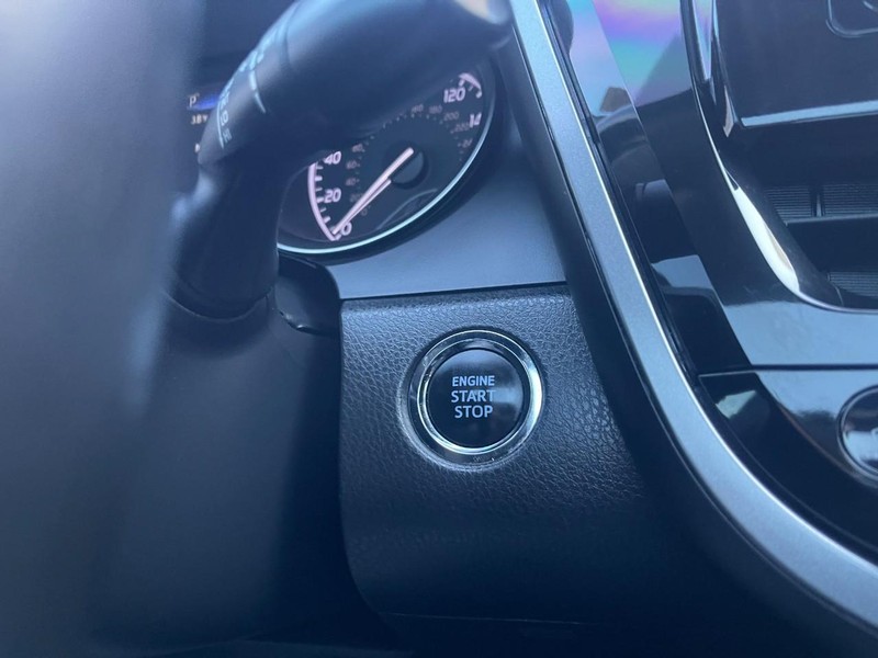 Toyota Camry Vehicle Image 23