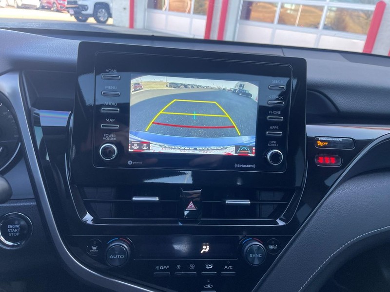 Toyota Camry Vehicle Image 26