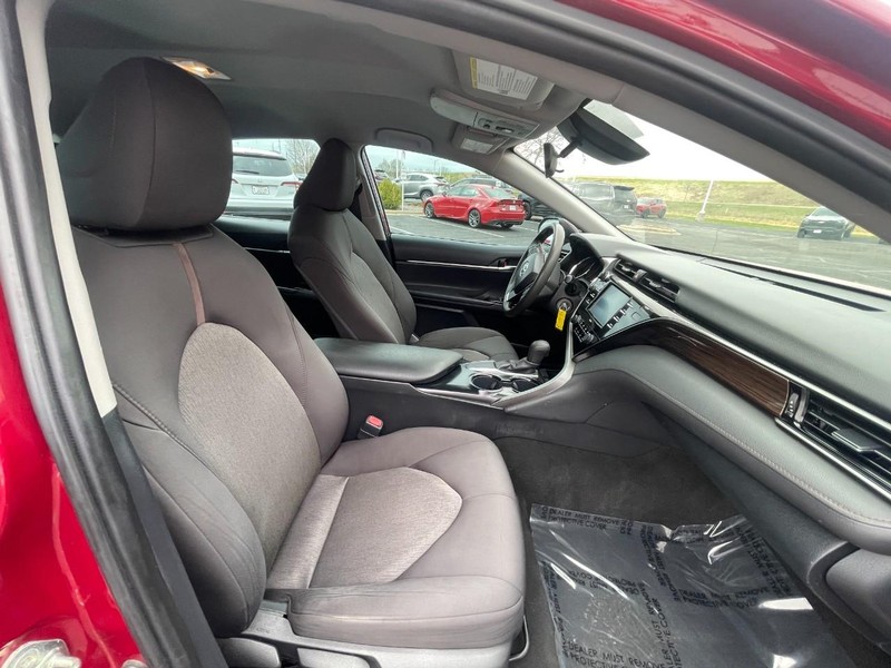 Toyota Camry Vehicle Image 06