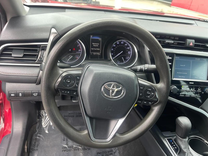 Toyota Camry Vehicle Image 15