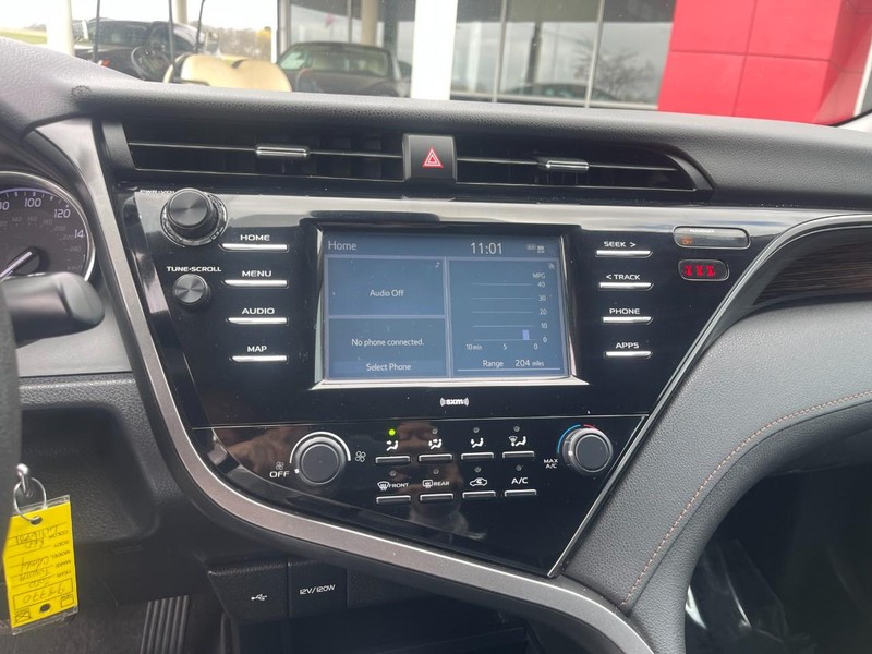 Toyota Camry Vehicle Image 22