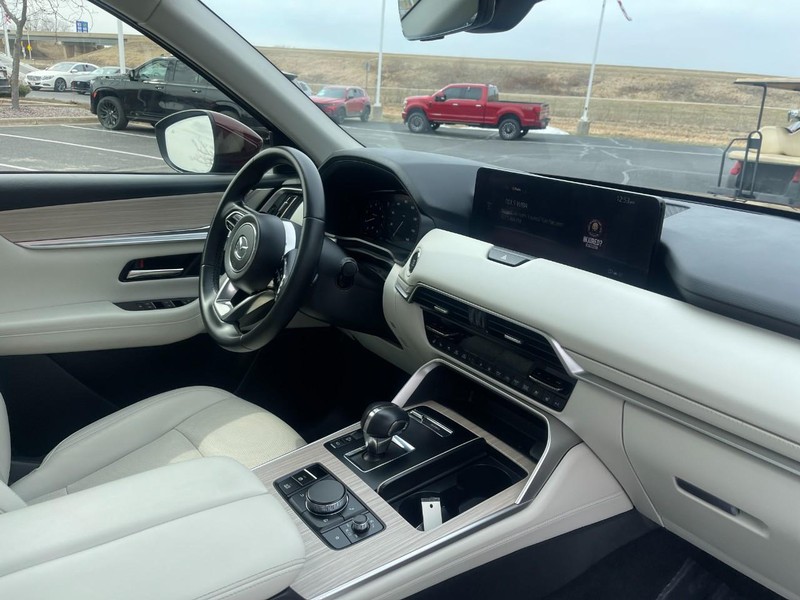 Mazda CX-90 Vehicle Image 09