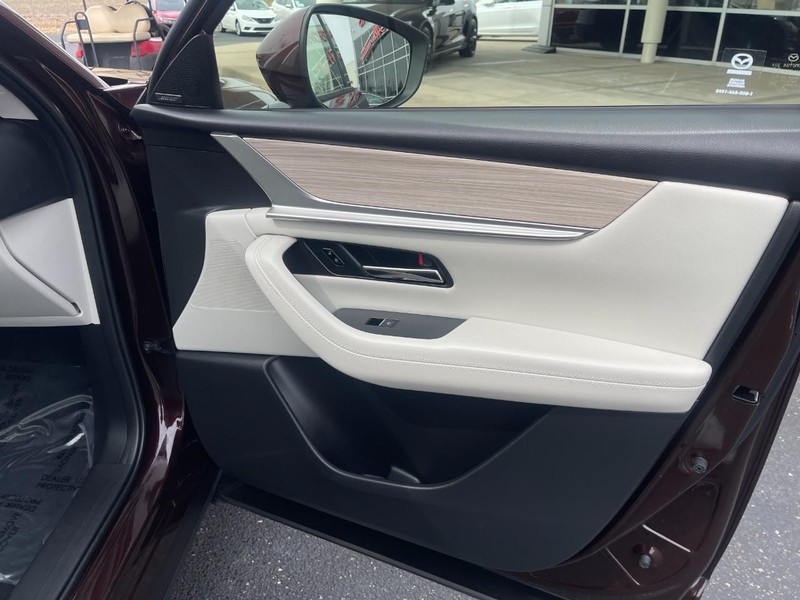 Mazda CX-90 Vehicle Image 12