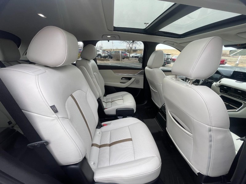 Mazda CX-90 Vehicle Image 14