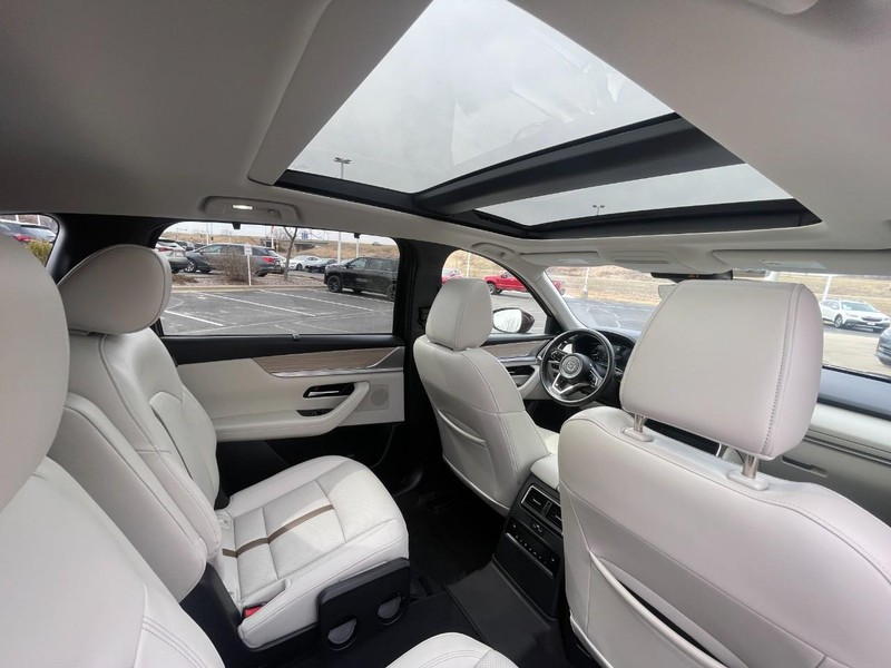 Mazda CX-90 Vehicle Image 17