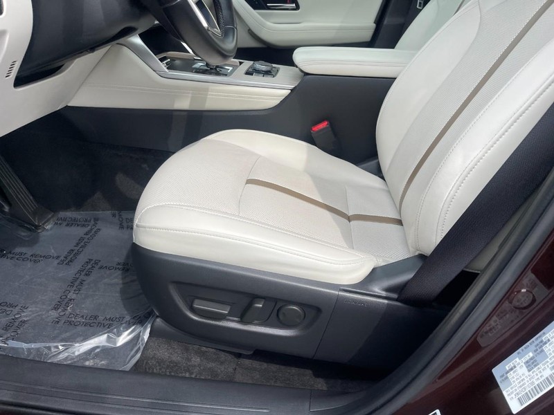 Mazda CX-90 Vehicle Image 25