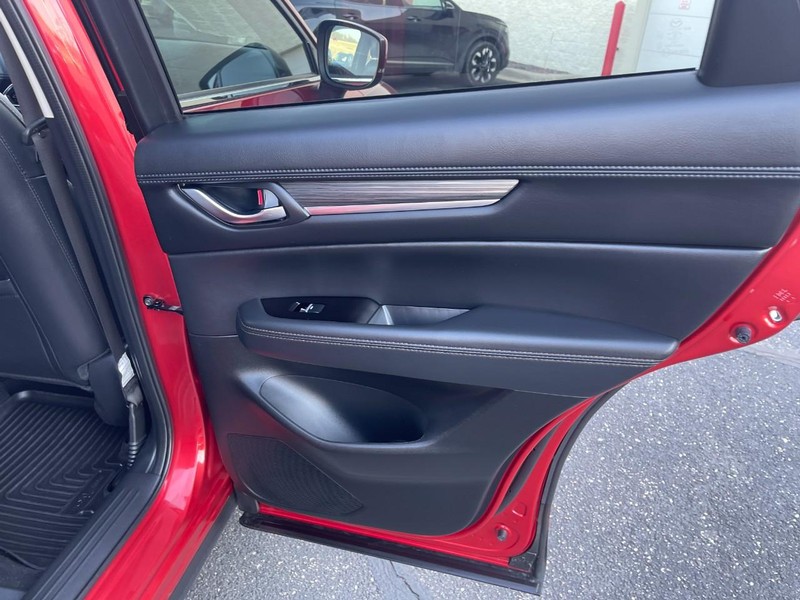 Mazda CX-5 Vehicle Image 16