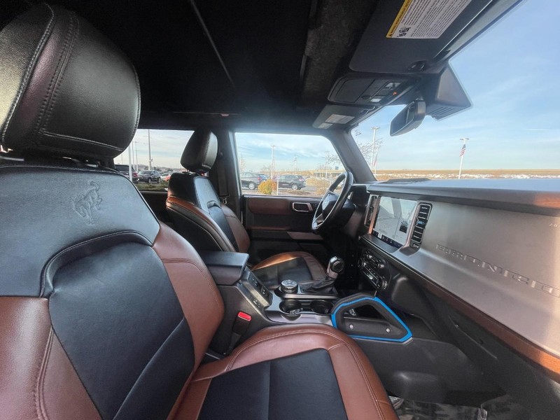 Ford Bronco Vehicle Image 11