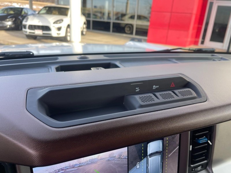 Ford Bronco Vehicle Image 32