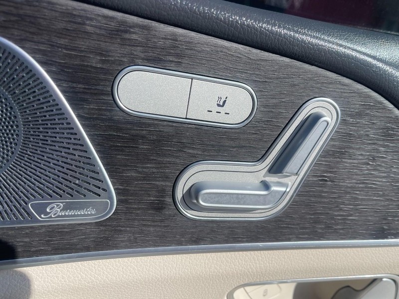 Mercedes-Benz GLE Vehicle Image 13