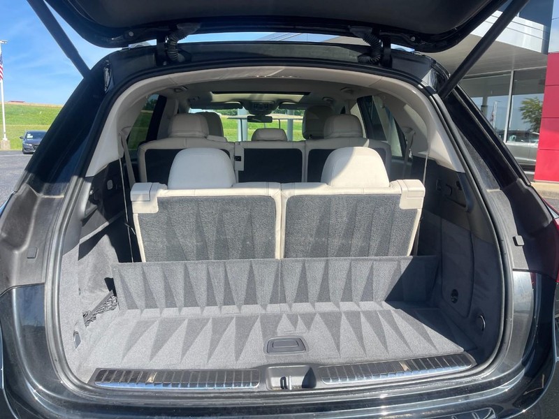 Mercedes-Benz GLE Vehicle Image 18