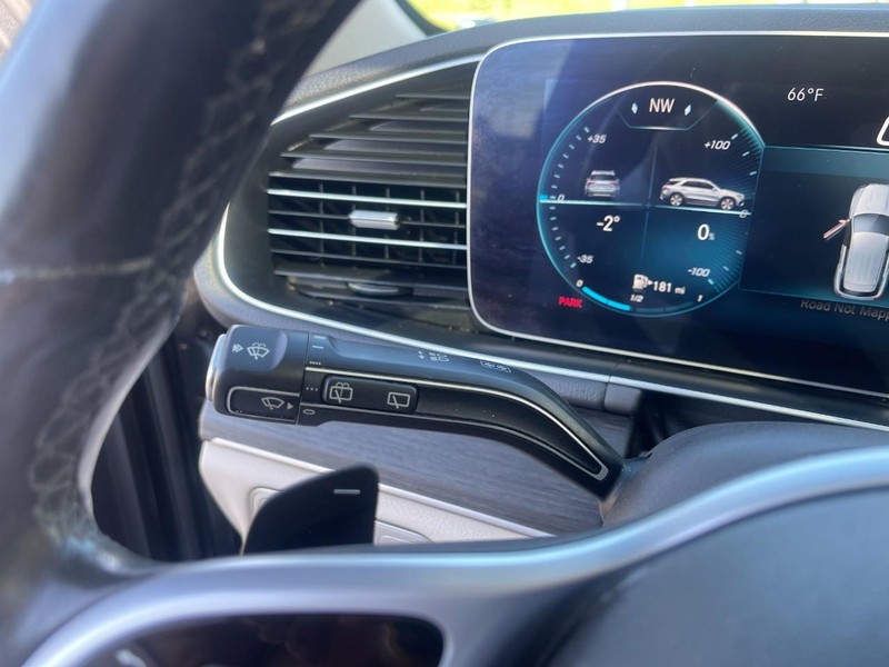 Mercedes-Benz GLE Vehicle Image 31
