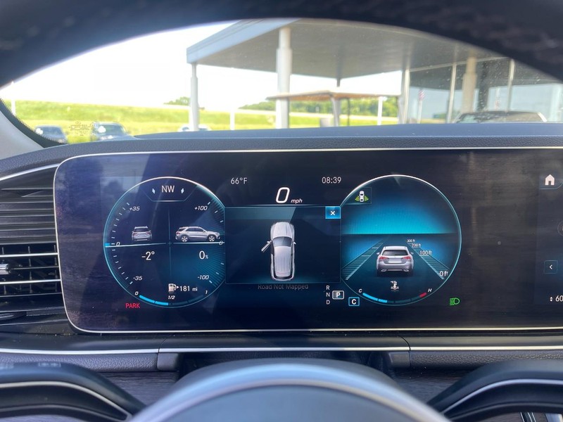 Mercedes-Benz GLE Vehicle Image 33