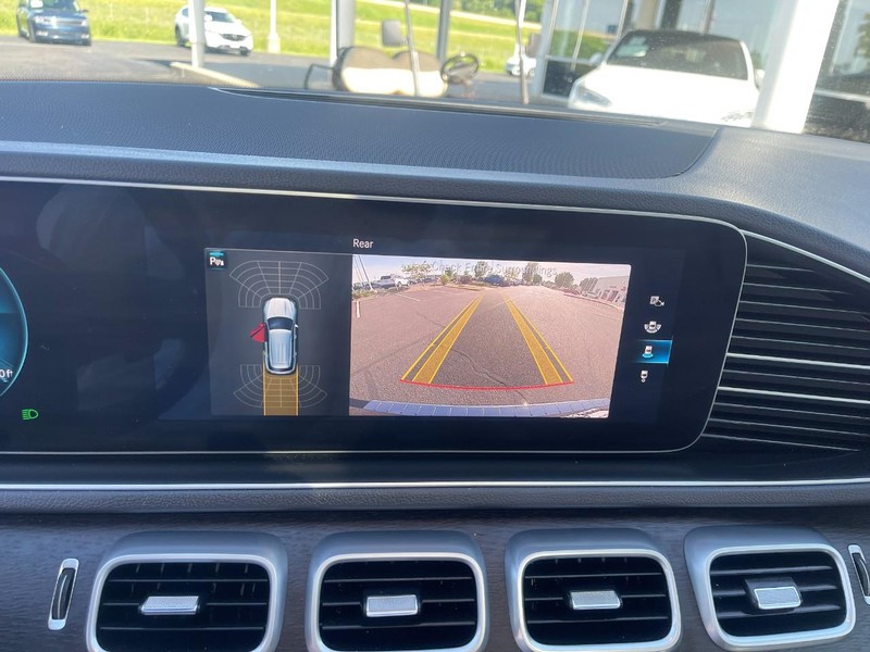 Mercedes-Benz GLE Vehicle Image 36