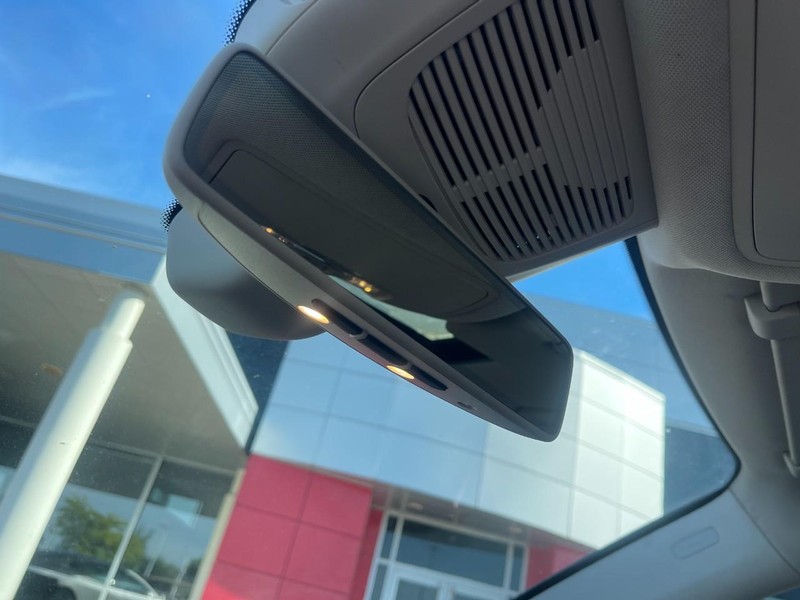 Mercedes-Benz GLE Vehicle Image 38