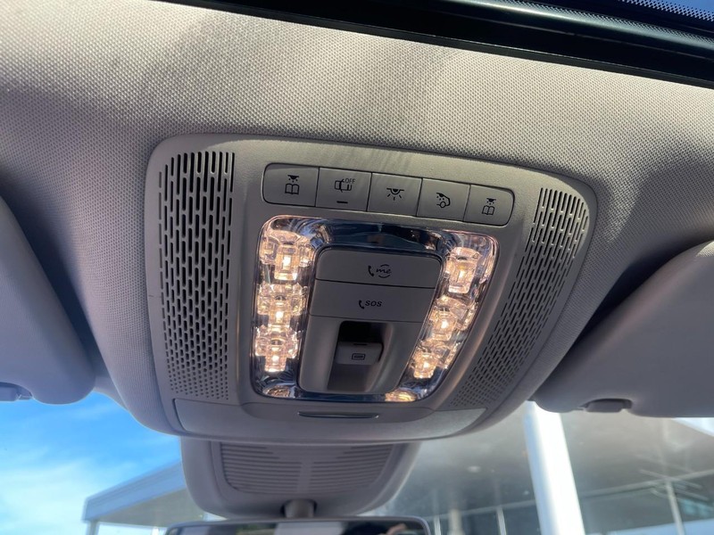 Mercedes-Benz GLE Vehicle Image 39