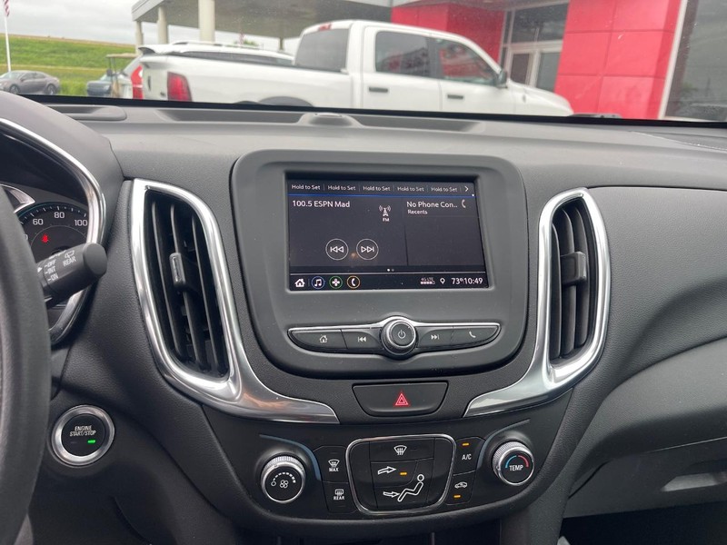 Chevrolet Equinox Vehicle Image 10