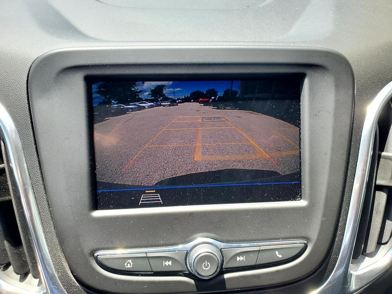 Chevrolet Equinox Vehicle Image 12