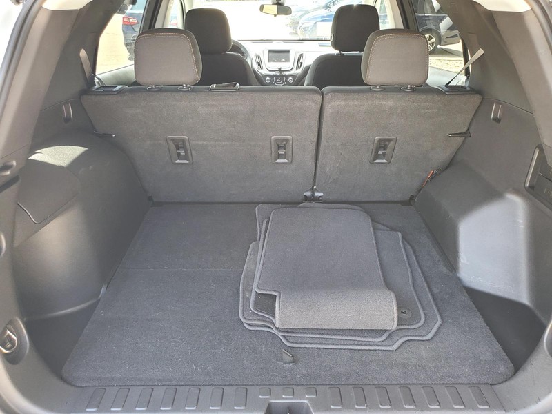 Chevrolet Equinox Vehicle Image 17