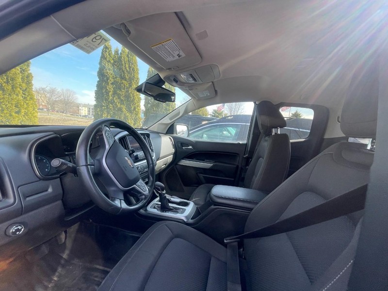 Chevrolet Colorado Vehicle Image 03