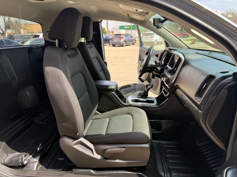 Chevrolet Colorado Vehicle Image 10
