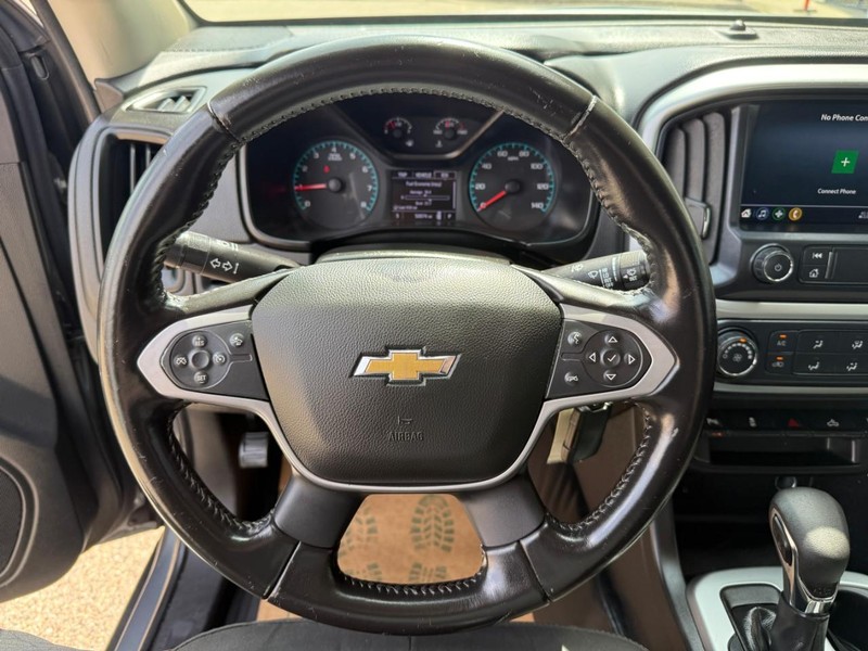 Chevrolet Colorado Vehicle Image 14