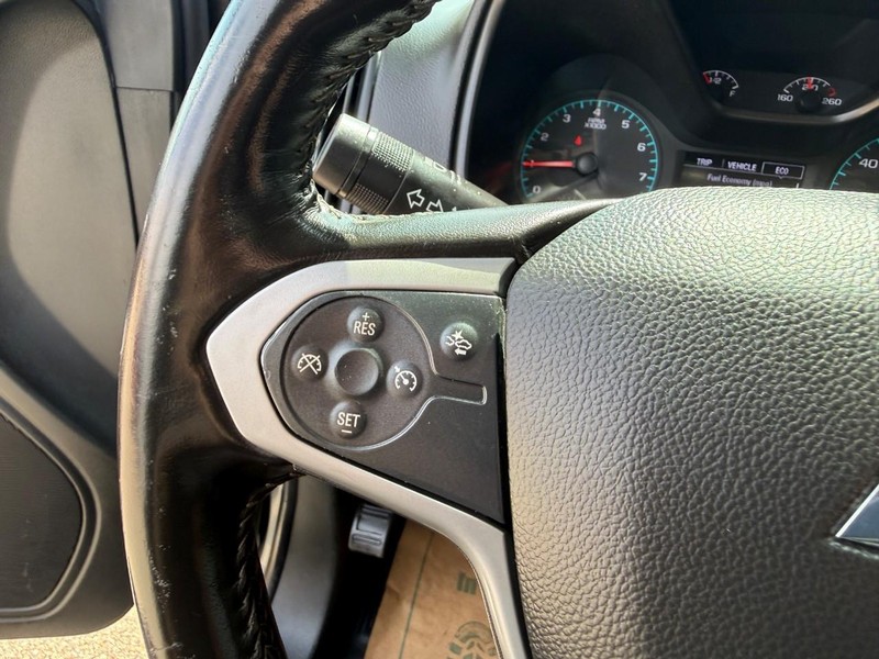 Chevrolet Colorado Vehicle Image 16