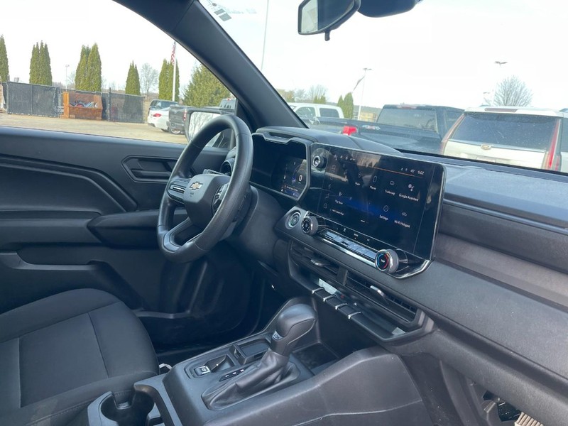 Chevrolet Colorado Vehicle Image 02