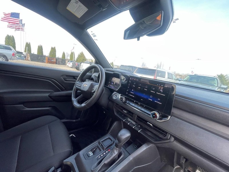 Chevrolet Colorado Vehicle Image 05
