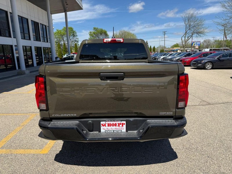 Chevrolet Colorado Vehicle Image 06