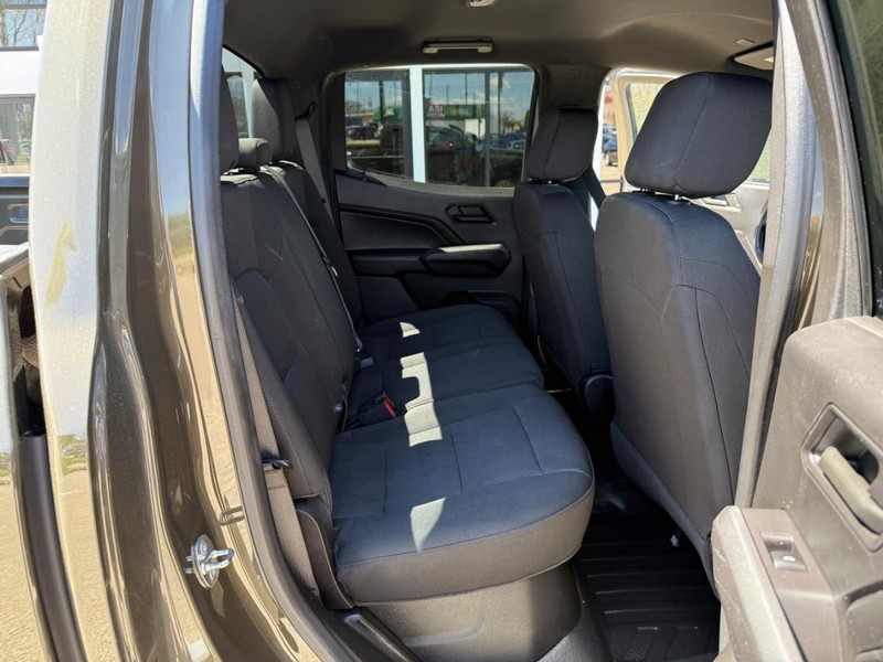 Chevrolet Colorado Vehicle Image 14