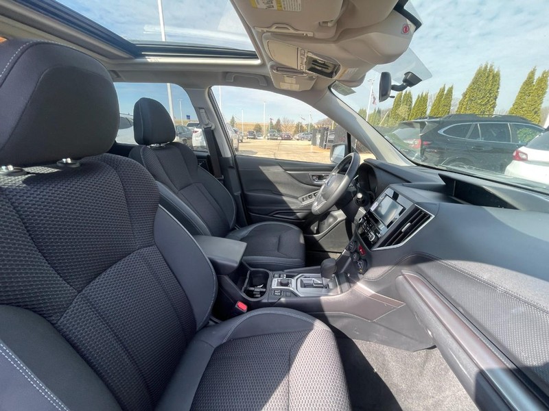 Subaru Forester Vehicle Image 04