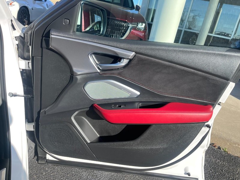 Acura RDX Vehicle Image 12