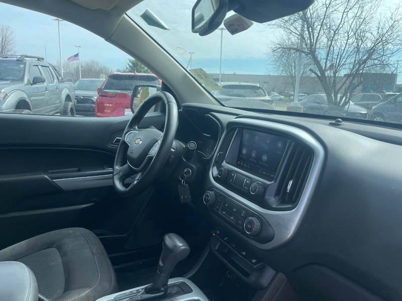 Chevrolet Colorado Vehicle Image 02