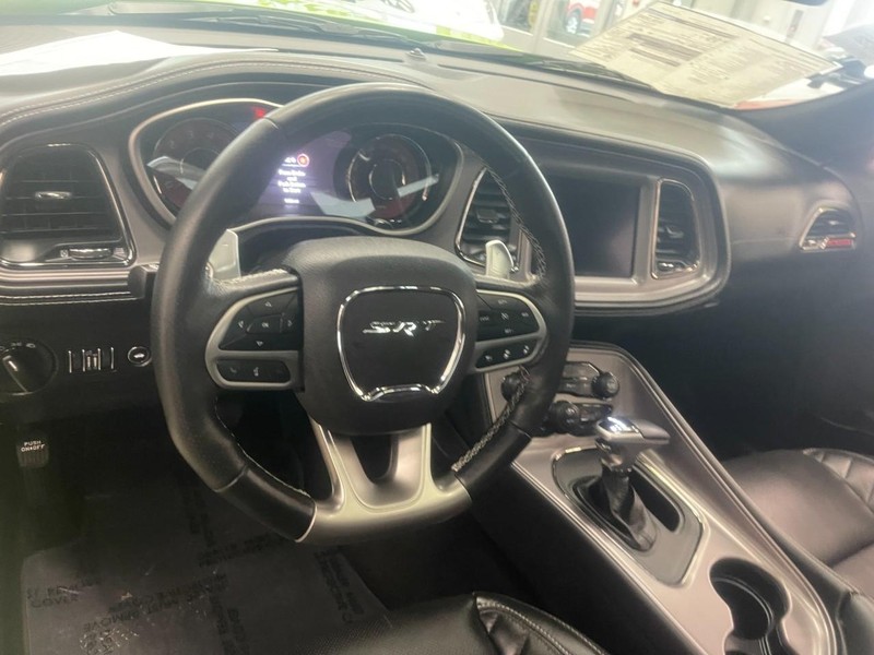 Dodge Challenger Vehicle Image 22