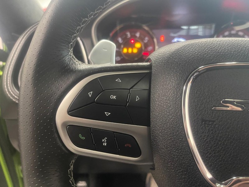 Dodge Challenger Vehicle Image 23