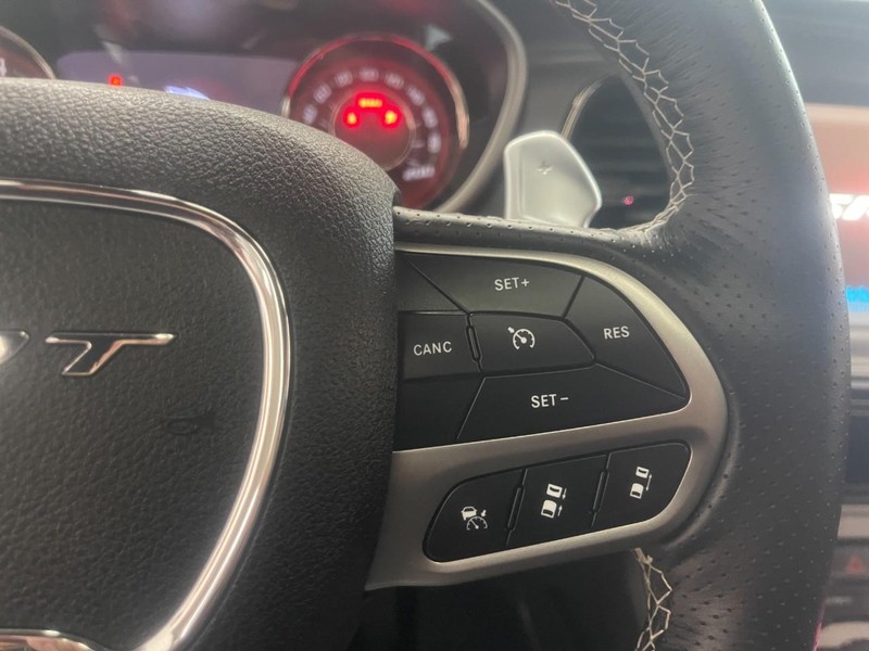 Dodge Challenger Vehicle Image 24