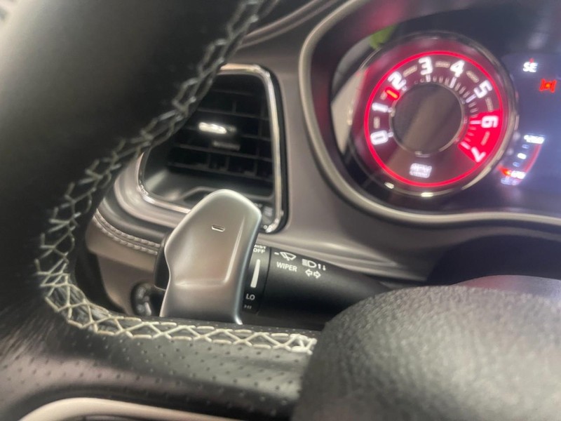 Dodge Challenger Vehicle Image 25