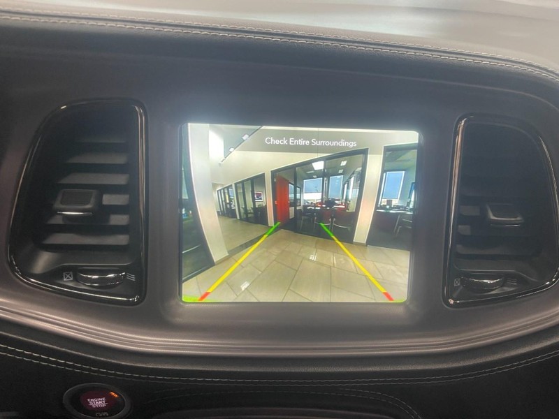 Dodge Challenger Vehicle Image 31