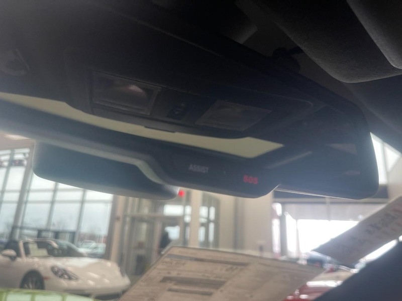 Dodge Challenger Vehicle Image 33