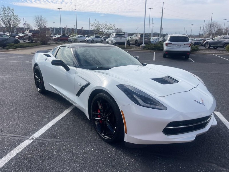 Chevrolet Corvette Vehicle Image 02