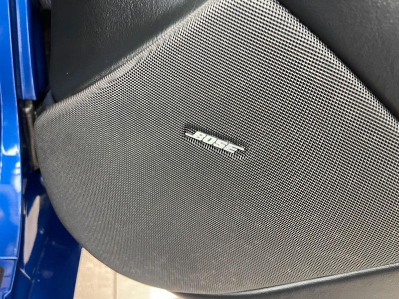 Chevrolet Corvette Vehicle Image 17