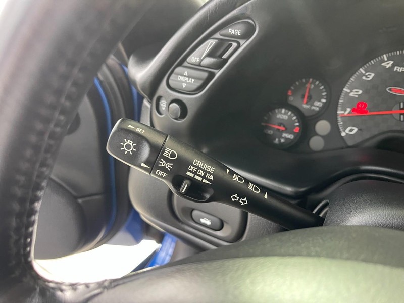 Chevrolet Corvette Vehicle Image 30